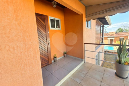 Casa à venda com 3 quartos, sendo 1 suíte, no condomínio Estância Marambaia, Vinhedo - SP