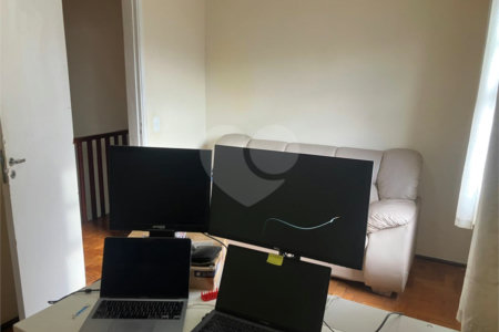 Sobrado à venda com 3 quartos, sendo 1 suíte,  em Jardim Bela Vista (zona Sul), São Paulo, SP