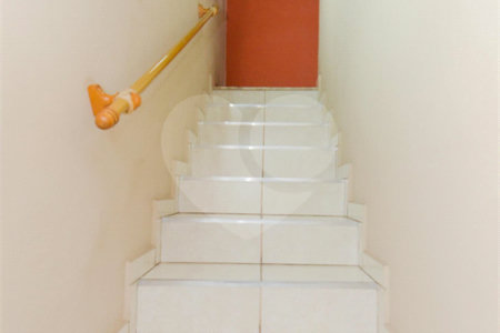 Casa à venda com 4 quartos, sendo 1 suíte, em Jardim Nova Taboão, Guarulhos, SP