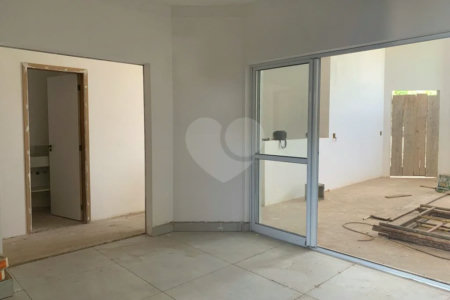 Casa à venda com 3 quartos, sendo 1 suíte,  em Parque Olívio Franceschini, Hortolândia, SP