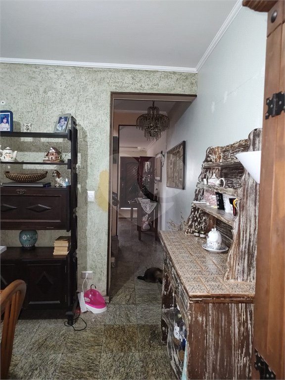Sobrado à venda com 4 quartos, sendo 1 suíte, em Horto, São Paulo, SP