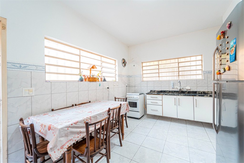 Sobrado à venda com 3 quartos, sendo 1 suíte, em Moema, São Paulo, SP