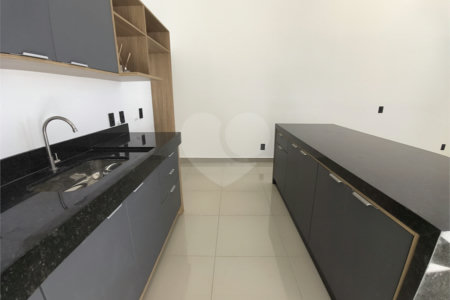 Casa à venda ou para alugar com 3 quartos, sendo 1 suíte, no condomínio Condomíno Helena Maria, Sorocaba - SP