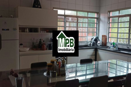 Chácara à venda com 3 quartos, sendo 1 suíte, em Bairro dos Buenos, Piedade, SP