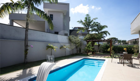 Casa à venda com 3 suítes no condomínio Reserva dos Vinhedos, Louveira - SP