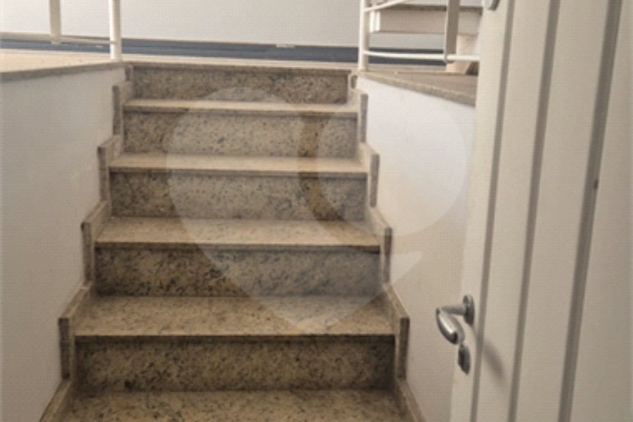 Sobrado à venda com 4 quartos, sendo 2 suítes, em Tremembé, São Paulo, SP