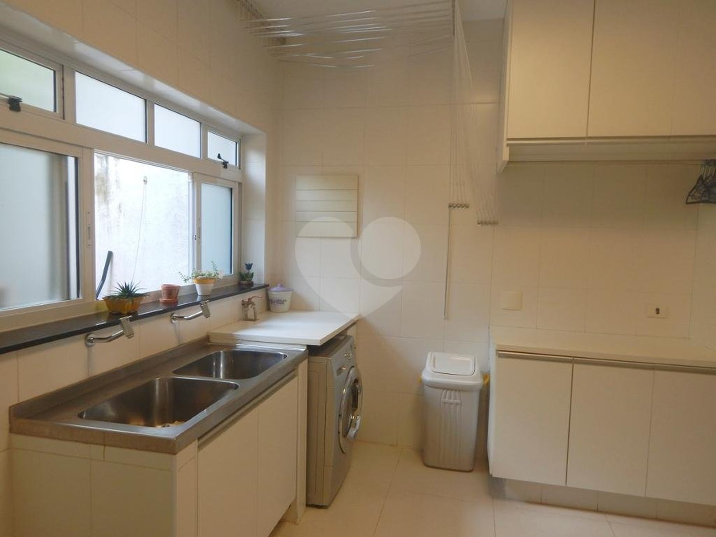 Casa Térrea à venda com 3 suítes em Jardim Prudência, São Paulo, SP