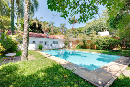 Casa à venda com 3 suítes em Alto da Boa Vista, São Paulo, SP