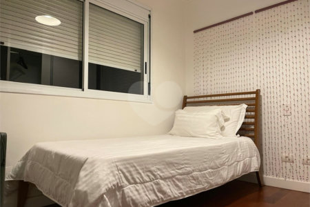 Apartamento à venda com 3 suítes em Vila Andrade, São Paulo, SP