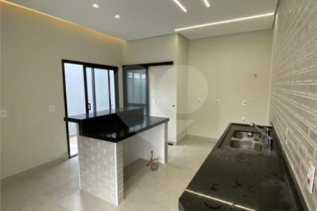 Casa à venda com 3 quartos, sendo 1 suíte, no condomínio Lagos D´icaraí, Salto - SP
