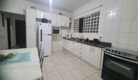 Sala à venda com 2 quartos, sendo 1 suíte,  no Centro, Itapetininga, SP