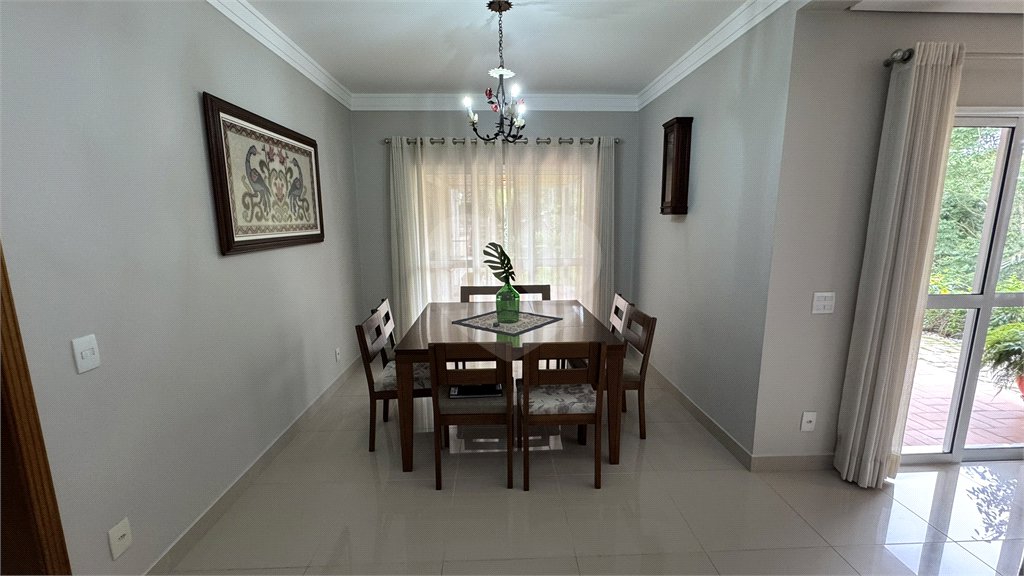 Casa à venda com 3 suítes no condomínio Residencial Delle Stelle, Louveira - SP
