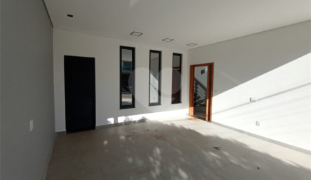 Casa à venda com 3 quartos, sendo 1 suíte,  no condomínio Lago dos Ipês, Itapetininga - SP