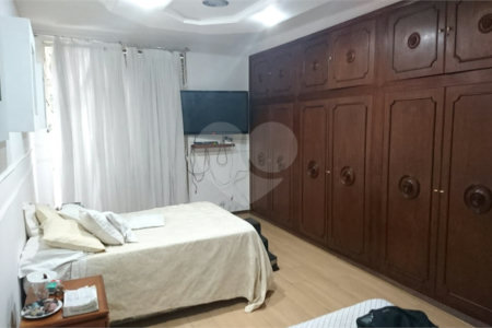 Sobrado à venda com 5 quartos, sendo 2 suítes, em Vila Albertina, São Paulo, SP