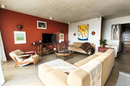 Casa à venda com 5 quartos, sendo 4 suítes,  em Albatroz, Armação dos Búzios, RJ