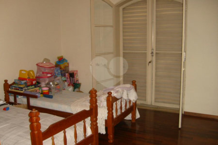 Casa à venda ou para alugar com 4 quartos, sendo 2 suítes,  no Centro, Vinhedo, SP