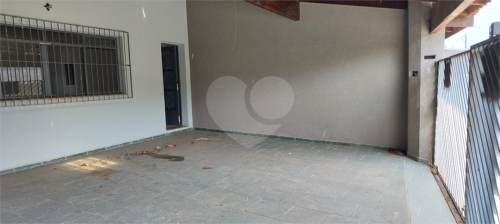 Sobrado à venda com 3 quartos, sendo 1 suíte, em Ressaca, Atibaia, SP