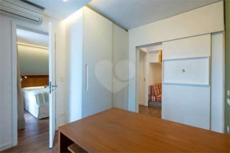 Apartamento à venda com 3 suítes em Vila Nova Conceição, São Paulo, SP