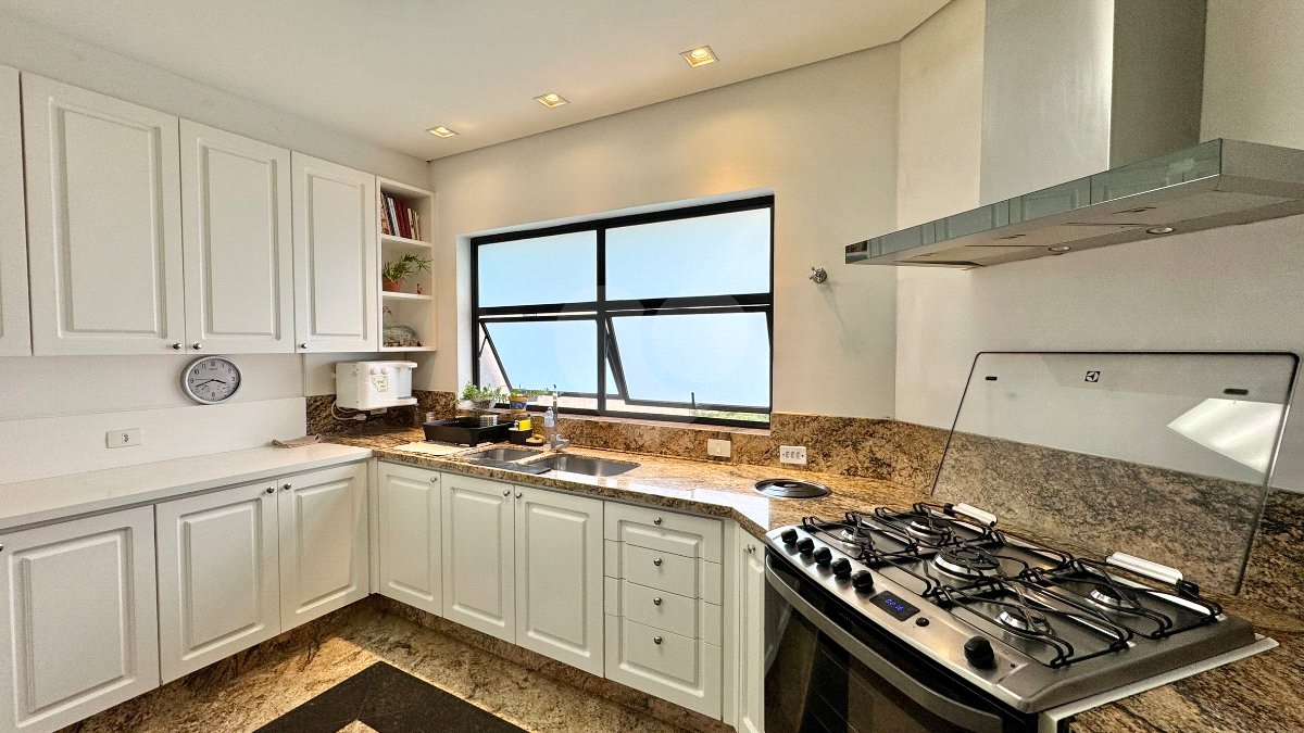 Apartamento à venda com 4 suítes em Moema, São Paulo, SP