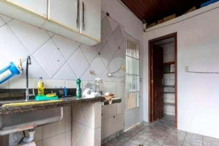 Casa à venda com 3 quartos, sendo 1 suíte, em Itaquera, São Paulo, SP