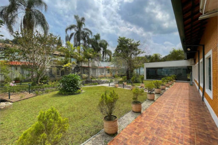 Casa à venda com 4 suítes no condomínio Miollo da Granja, Cotia - SP