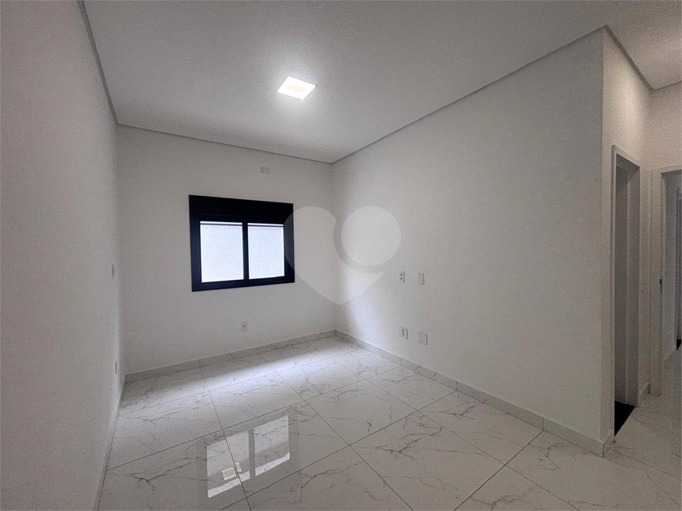 Casa à venda com 3 suítes no condomínio Campos do Conde I e II, Sorocaba - SP