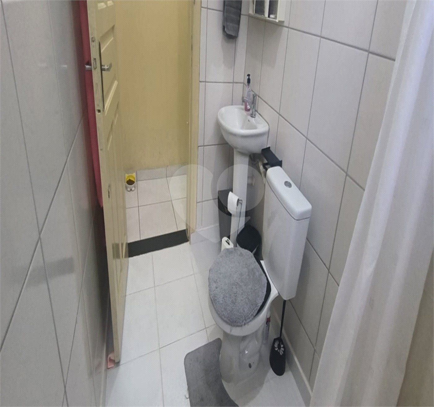 Casa Térrea à venda com 5 quartos, sendo 1 suíte, em Chora Menino, São Paulo, SP