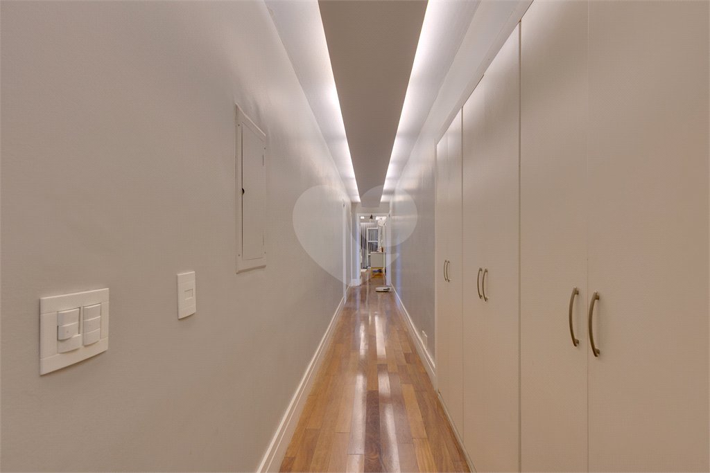 Casa Térrea à venda com 4 suítes em Jardim Marajoara, São Paulo, SP