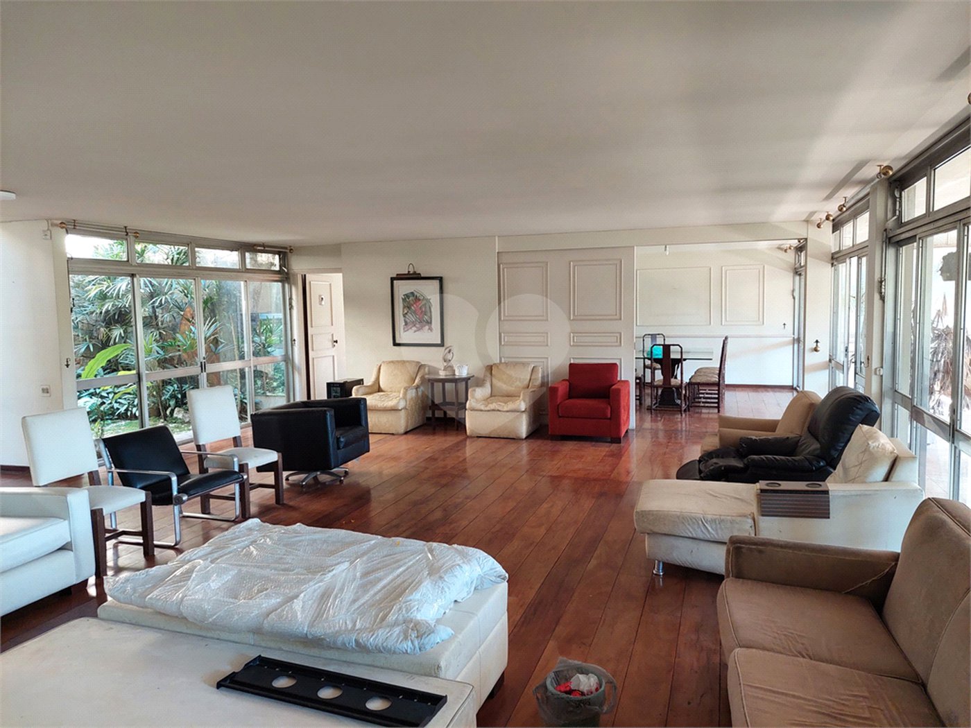 Casa à venda com 3 suítes em Jardim Leonor, São Paulo, SP