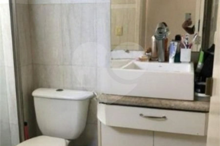 Casa de Vila à venda com 3 quartos em Vila Curuçá, São Paulo, SP