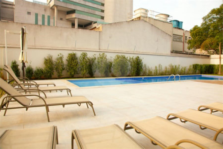 Apartamento à venda com 3 quartos, sendo 1 suíte,  em Vila Olímpia, São Paulo, SP