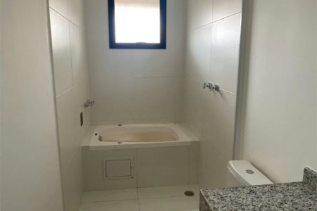 Apartamento à venda com 4 quartos, sendo 2 suítes,  em Pinheiros, São Paulo, SP