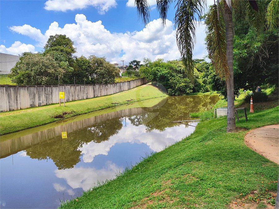 Casa à venda com 3 suítes no condomínio Colinas do Sol, Sorocaba - SP