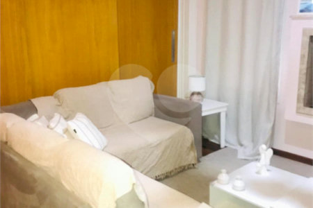 Casa à venda com 3 quartos, sendo 1 suíte, no condomínio Residencial Patrimônio do Carmo, São Roque - SP