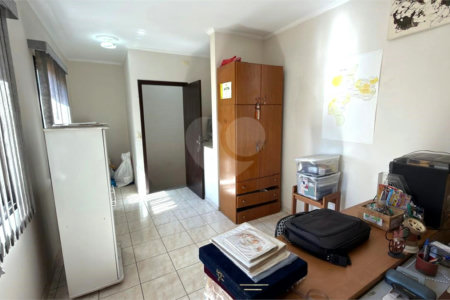 Sobrado à venda com 3 quartos, sendo 1 suíte, em Vila Darli, São Paulo, SP