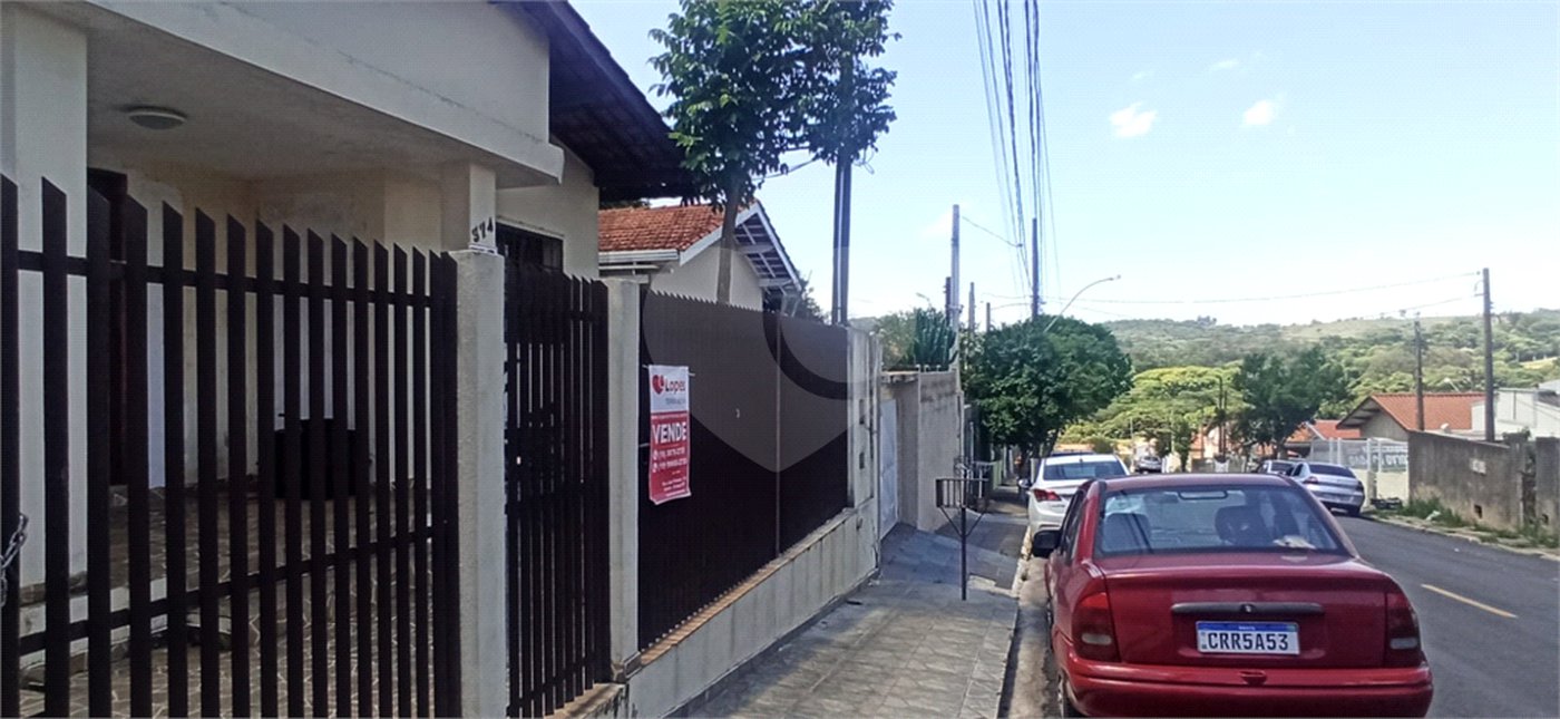Casa à venda com 2 quartos, sendo 1 suíte,  no Centro, Vinhedo, SP