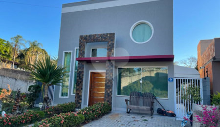 Casa à venda com 3 quartos, sendo 2 suítes,  em Portal do Bosque, Louveira, SP