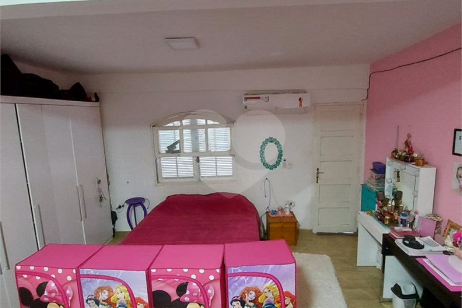 Terreno à venda com 5 quartos, sendo 1 suíte,  em Vila Gustavo, São Paulo, SP