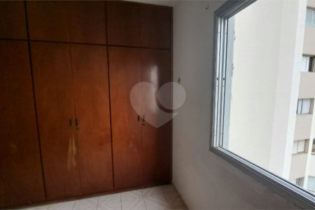 Apartamento à venda com 3 quartos, sendo 1 suíte, em Vila Mariana, São Paulo, SP
