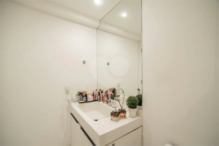 Apartamento à venda com 2 quartos, sendo 1 suíte, em Mirandópolis, São Paulo, SP