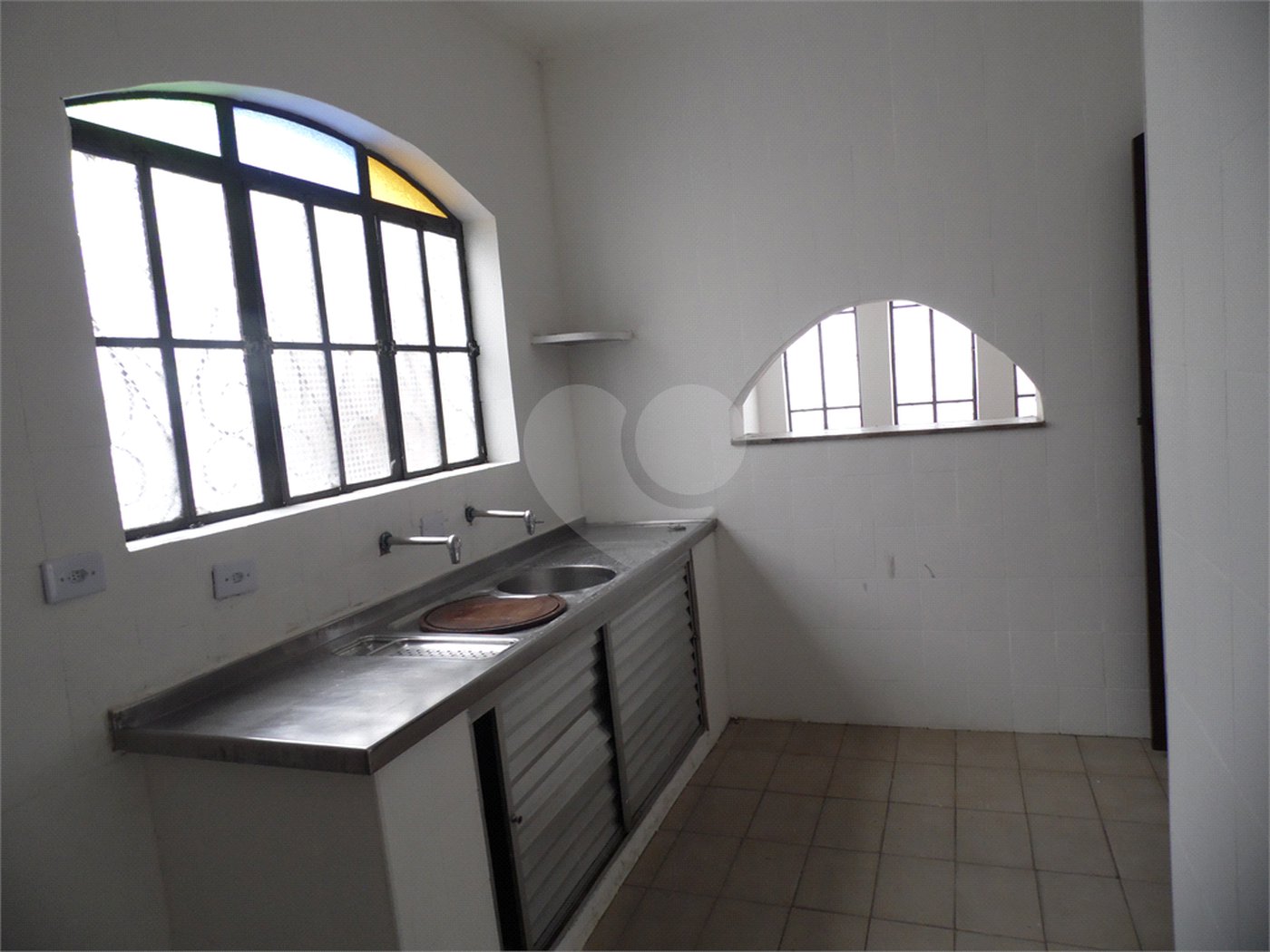 Casa à venda com 5 quartos, sendo 3 suítes, em Vila São Francisco, São Paulo, SP