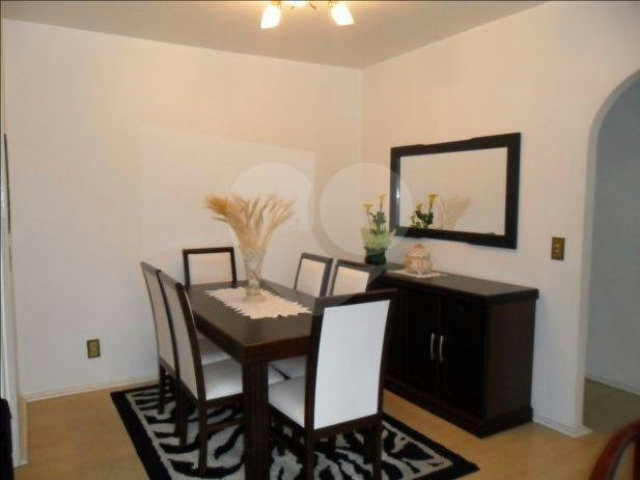 Apartamento à venda com 3 quartos, sendo 1 suíte,  em Moema, São Paulo, SP