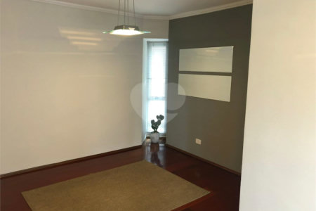 Apartamento à venda com 2 quartos, sendo 1 suíte,  em Vila Olímpia, São Paulo, SP