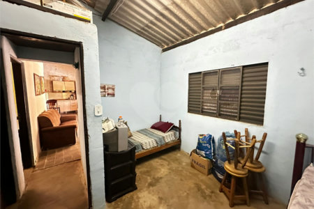 Chácara à venda com 3 quartos em Chácara Sete Cruzes, Suzano, SP