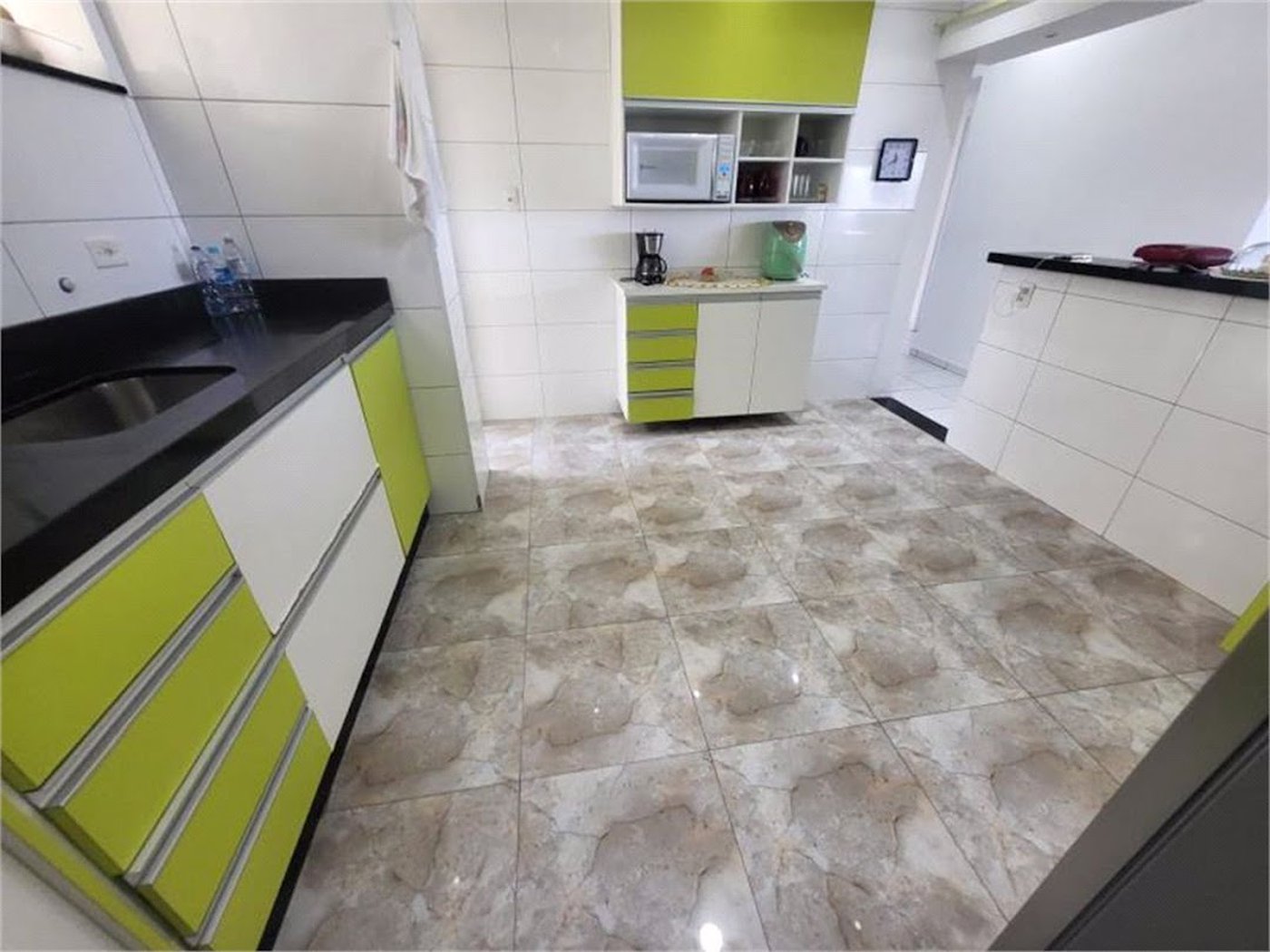 Apartamento Residencial para venda e locação, Gonzaga, Santos - AP0192.