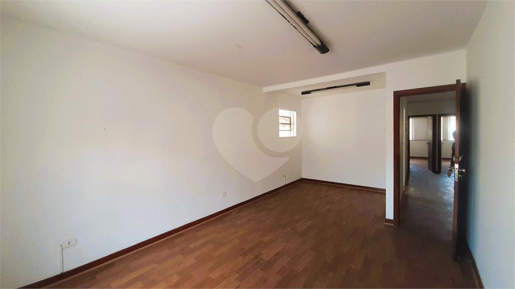 Sobrado à venda com 4 quartos, sendo 2 suítes, em Brooklin Paulista, São Paulo, SP