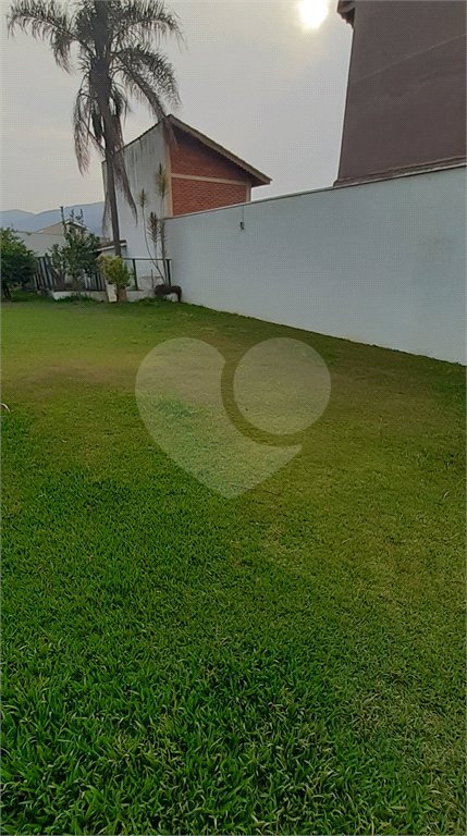 Casa à venda com 5 quartos, sendo 1 suíte, no Centro, Bom Jesus dos Perdões, SP