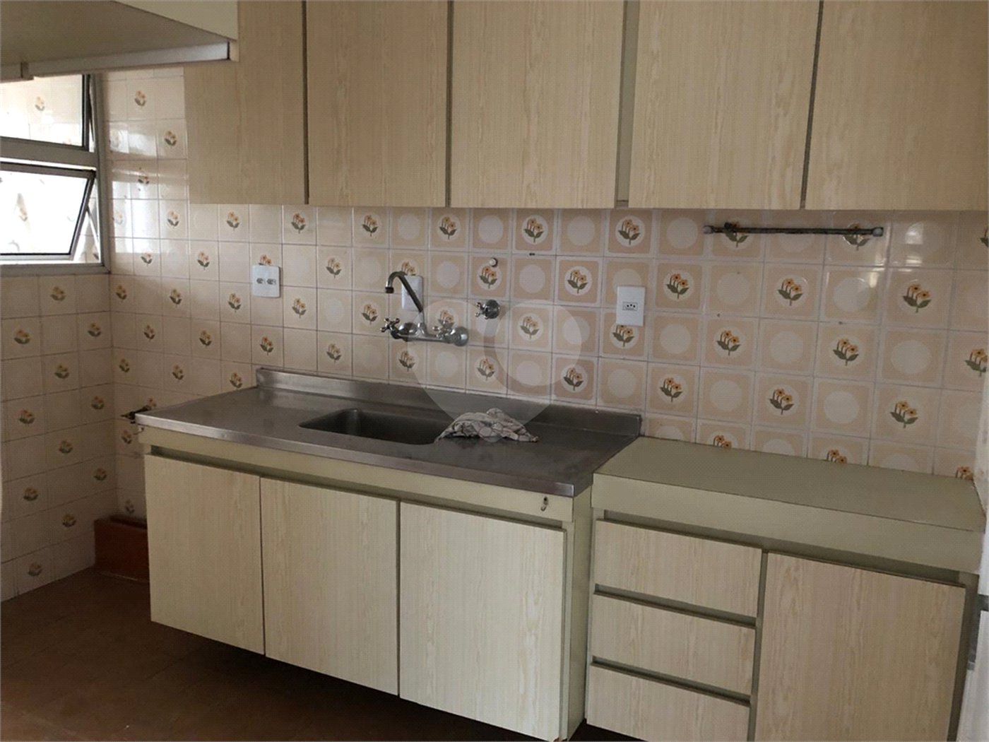 Apartamento à venda ou para alugar com 3 quartos, sendo 1 suíte, em Alto da Lapa, São Paulo, SP