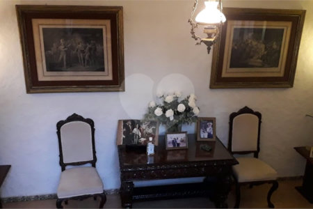Sobrado à venda com 4 quartos, sendo 2 suítes, em Vila Madalena, São Paulo, SP