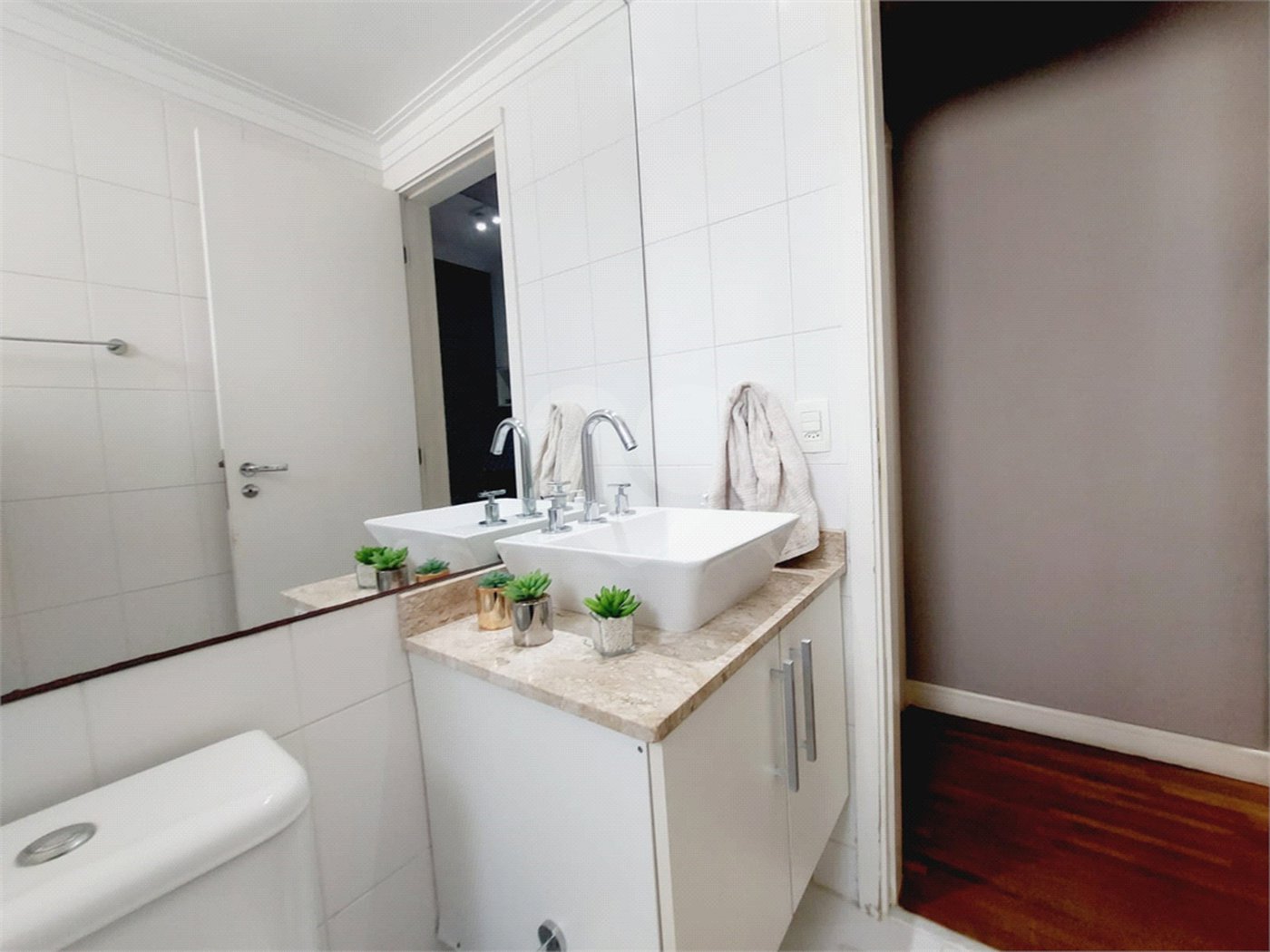 Apartamento à venda com 2 quartos, sendo 1 suíte, em Vila Anastácio, São Paulo, SP